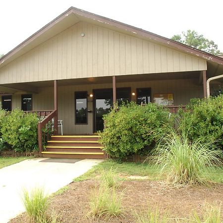 Fair Play Carolina Landing Camping Resort Two-Bedroom Cabin 1 מראה חיצוני תמונה